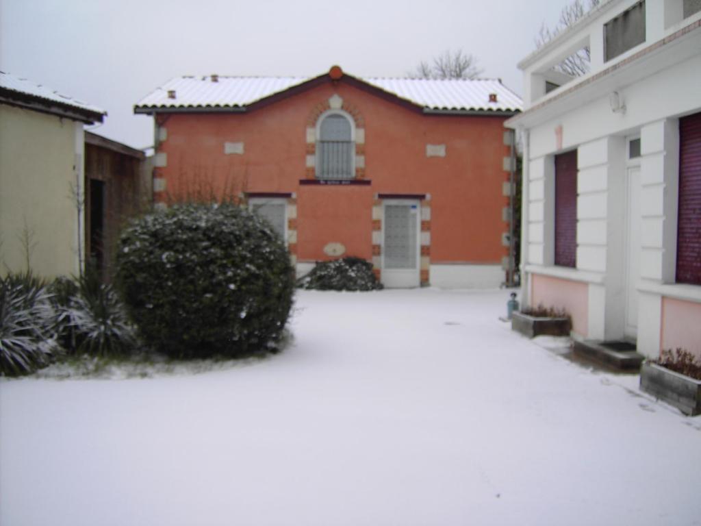 Moustey Chambres D'Hotes Au Grillon Dort מראה חיצוני תמונה